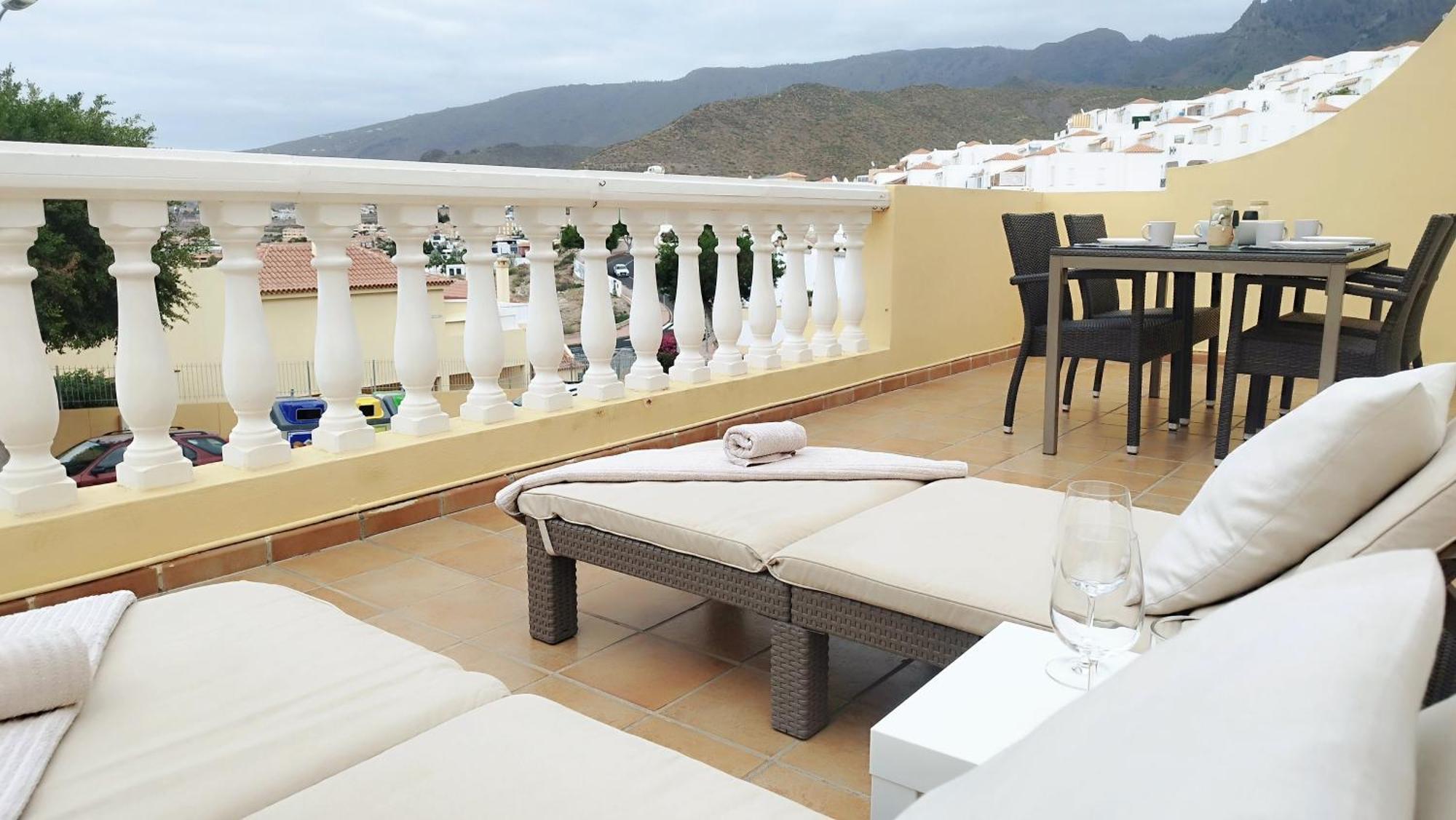 Charming & Sunny Apartment With Ocean View アデヘ エクステリア 写真
